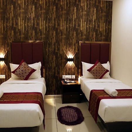 Esquina Residency Hotel Kochi Exterior photo
