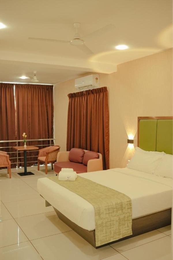 Esquina Residency Hotel Kochi Exterior photo