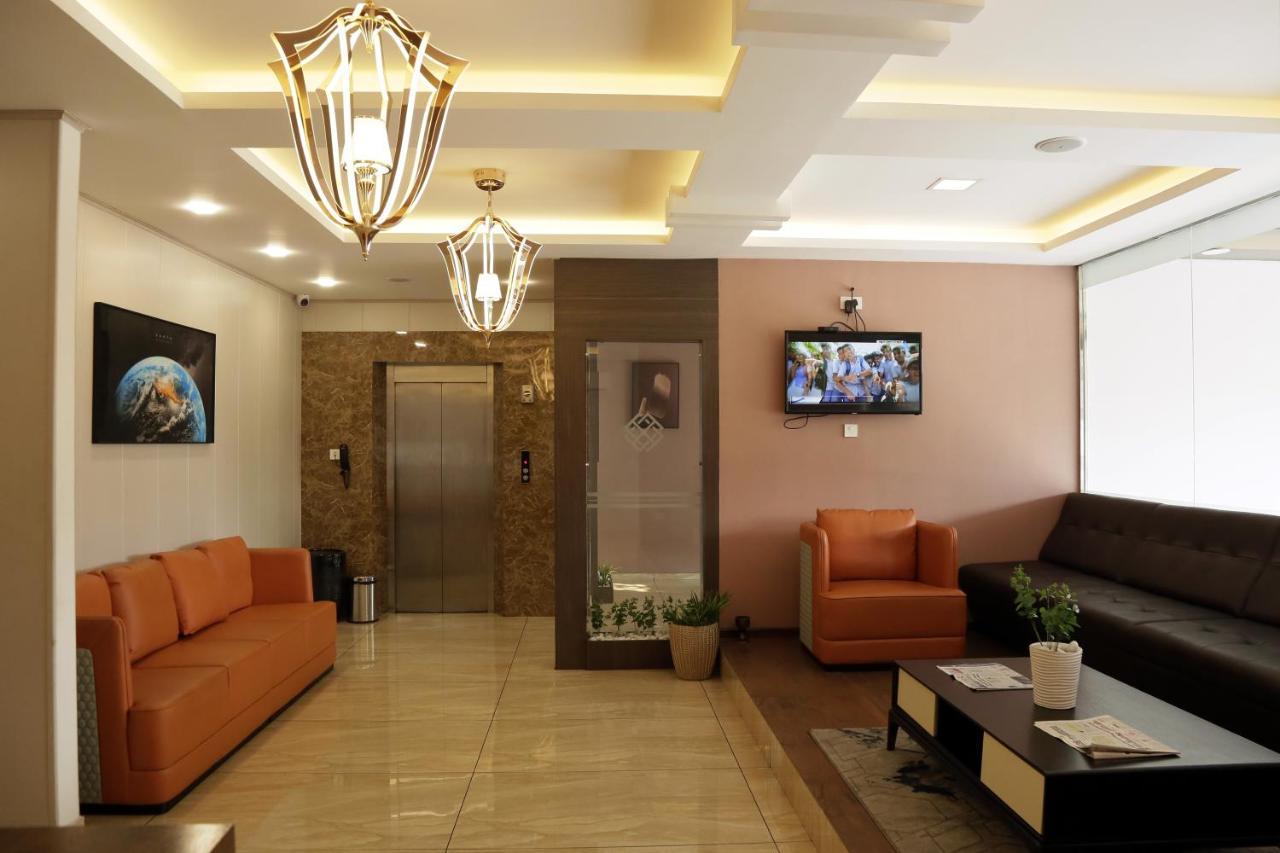 Esquina Residency Hotel Kochi Exterior photo