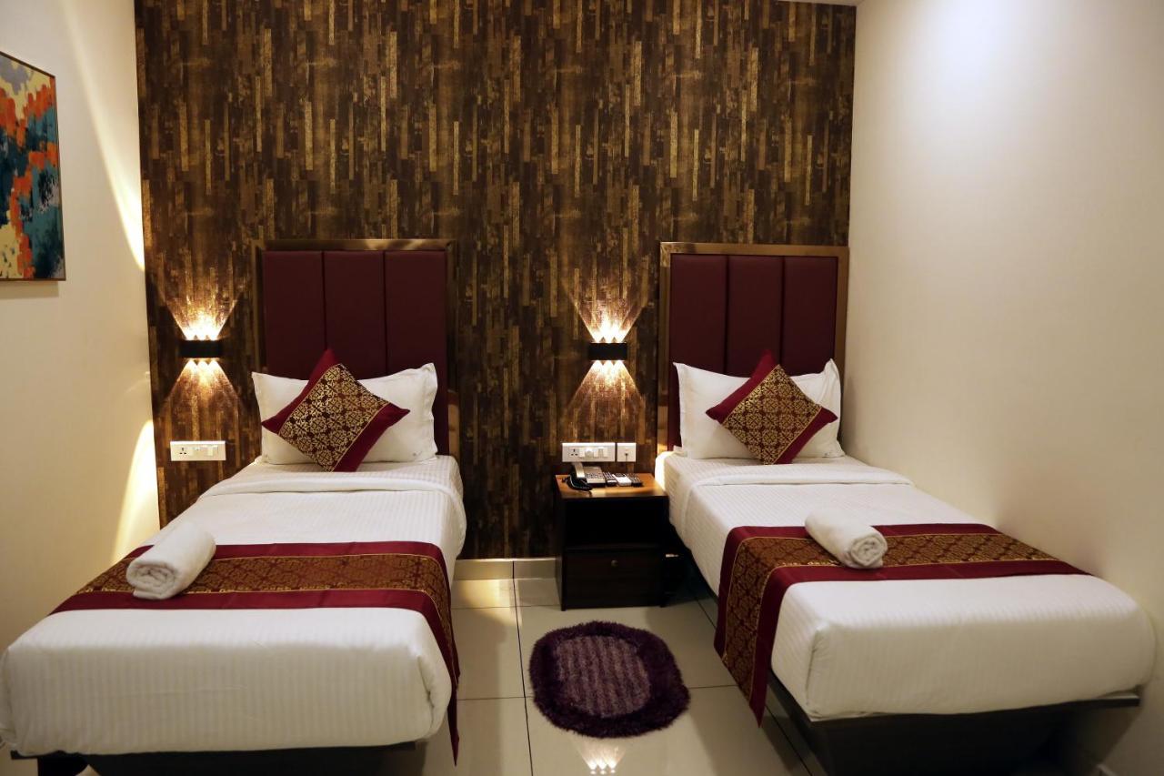 Esquina Residency Hotel Kochi Exterior photo
