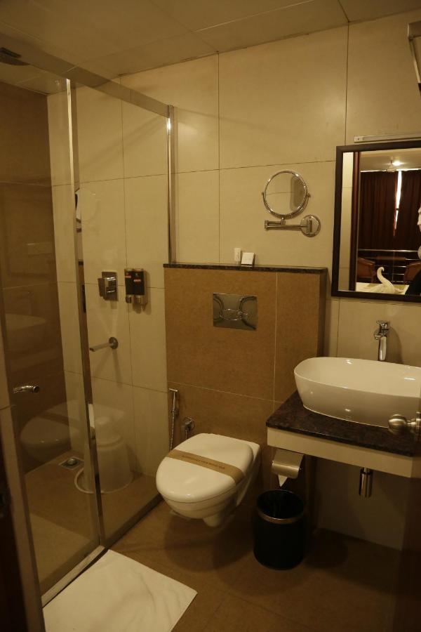 Esquina Residency Hotel Kochi Exterior photo
