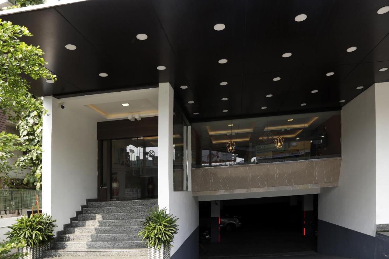 Esquina Residency Hotel Kochi Exterior photo